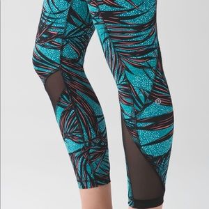 Lululemon Inspire Tight II Palm Tofino Leggings